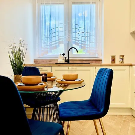 B&w Luxurious In The Heart Of Lägenhet