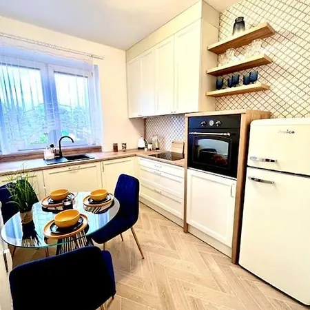 B&w Luxurious In The Heart Of Lägenhet